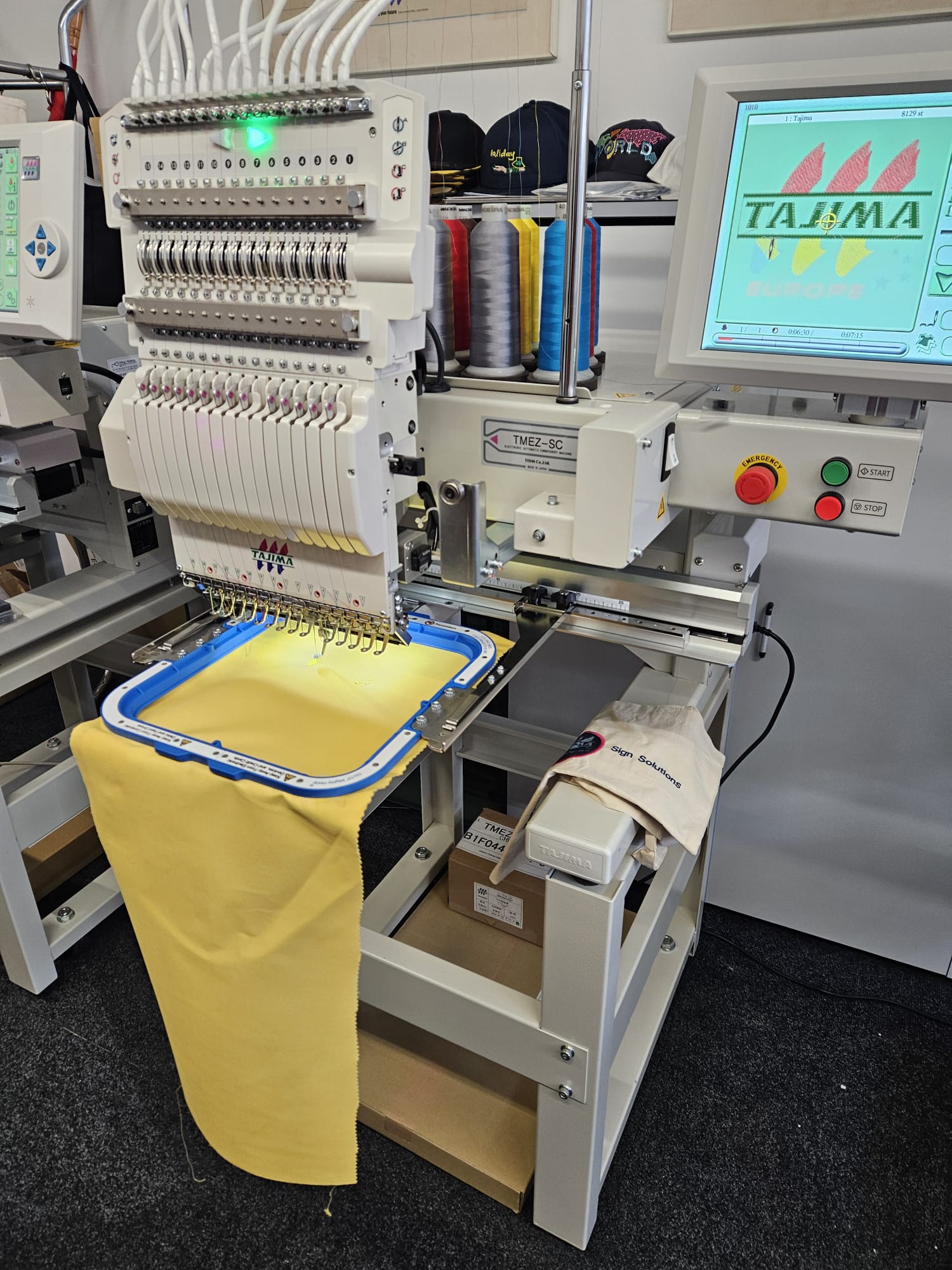 Brodeuse industrielle Tajima