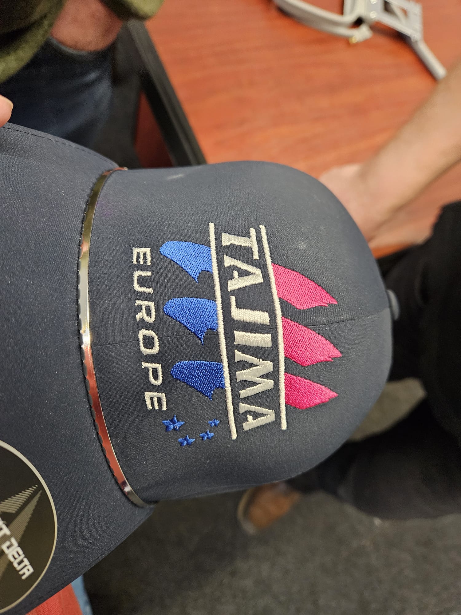 Casquette de brodeuse Tajima
